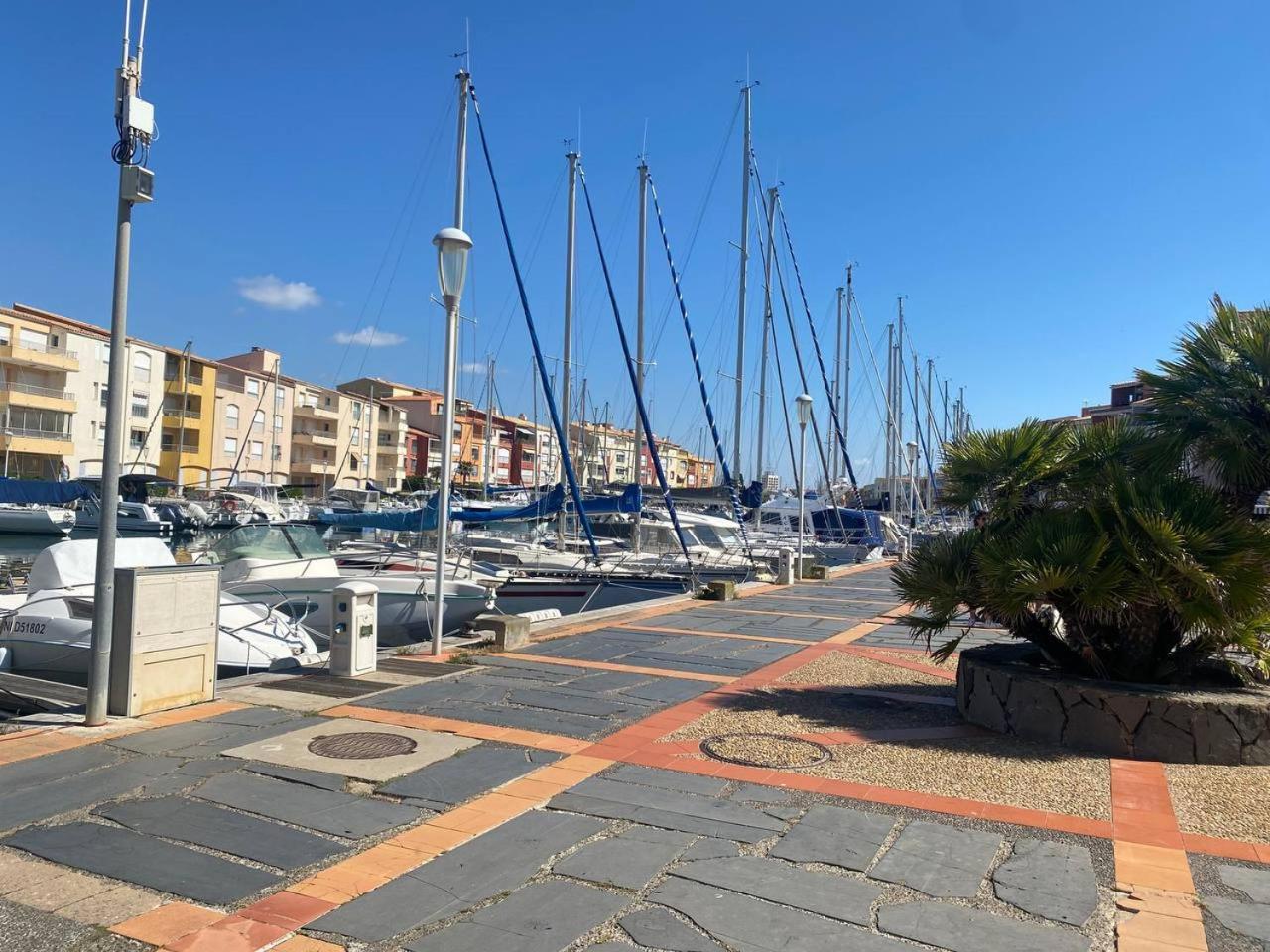 A 70 Metres De La Plage, Etage 1 Apartamento *