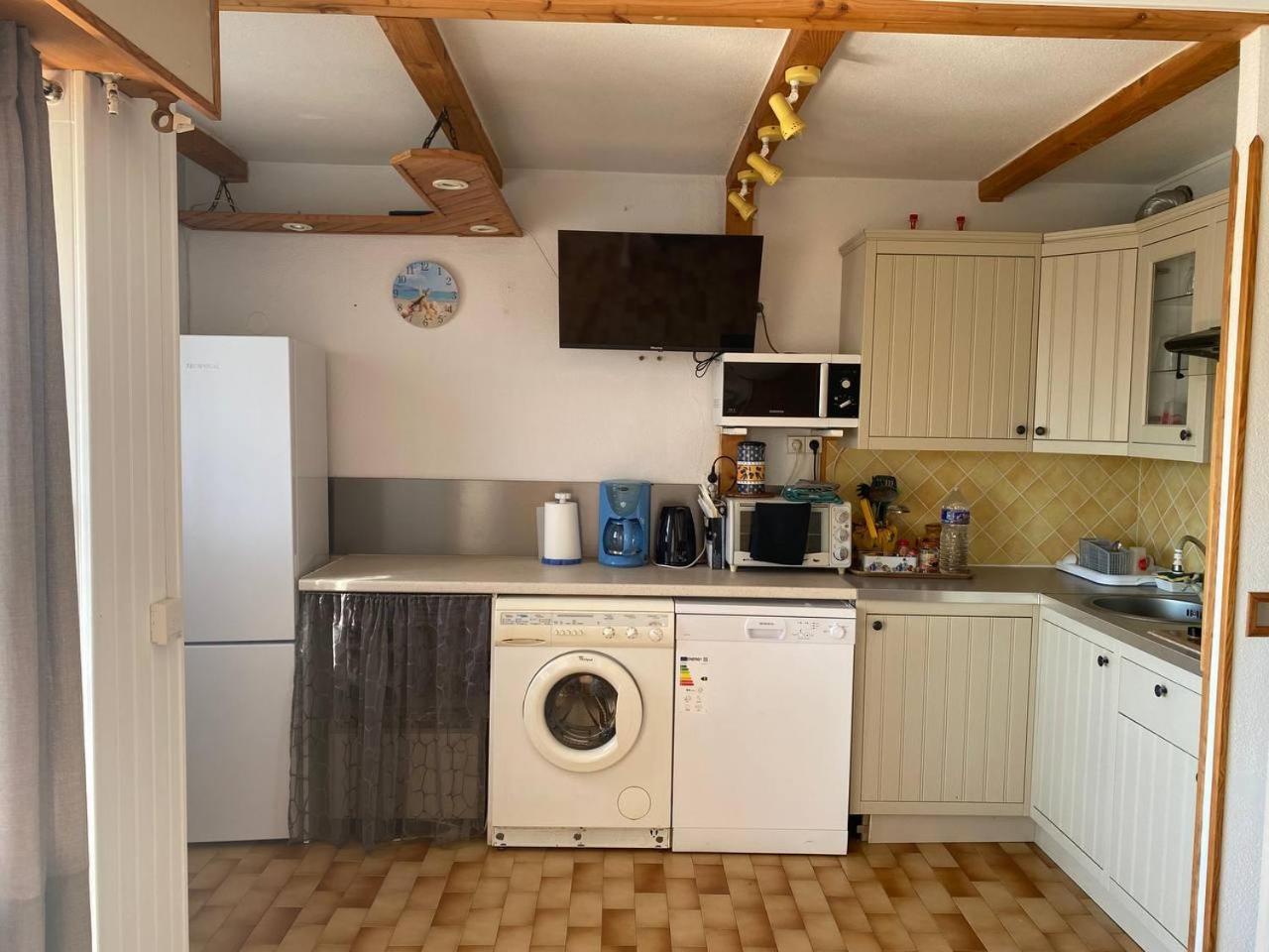 A 70 Metres De La Plage, Etage 1 Apartamento *