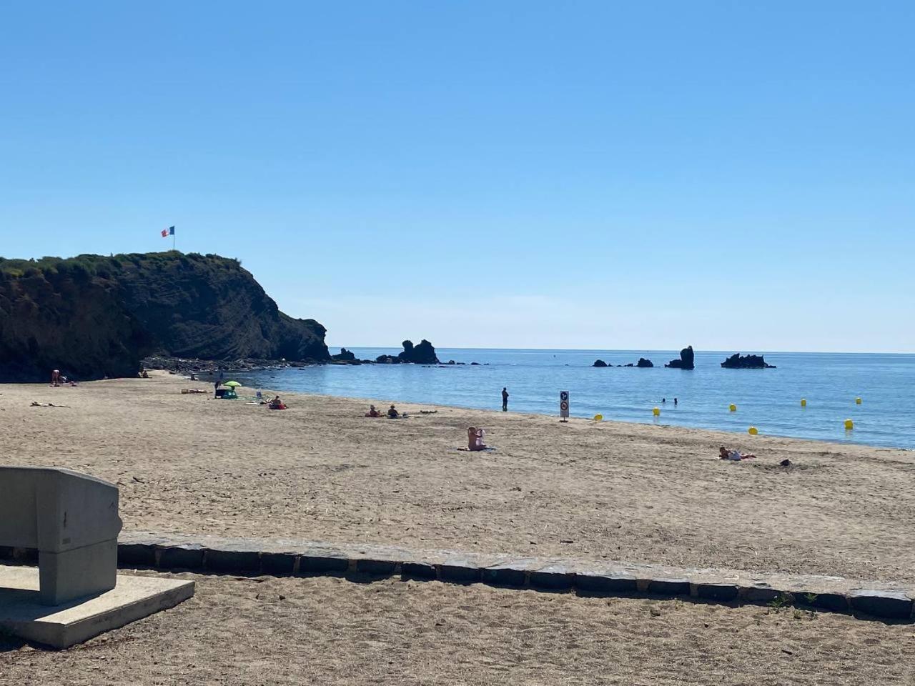 A 70 Metres De La Plage, Etage 1 Apartamento