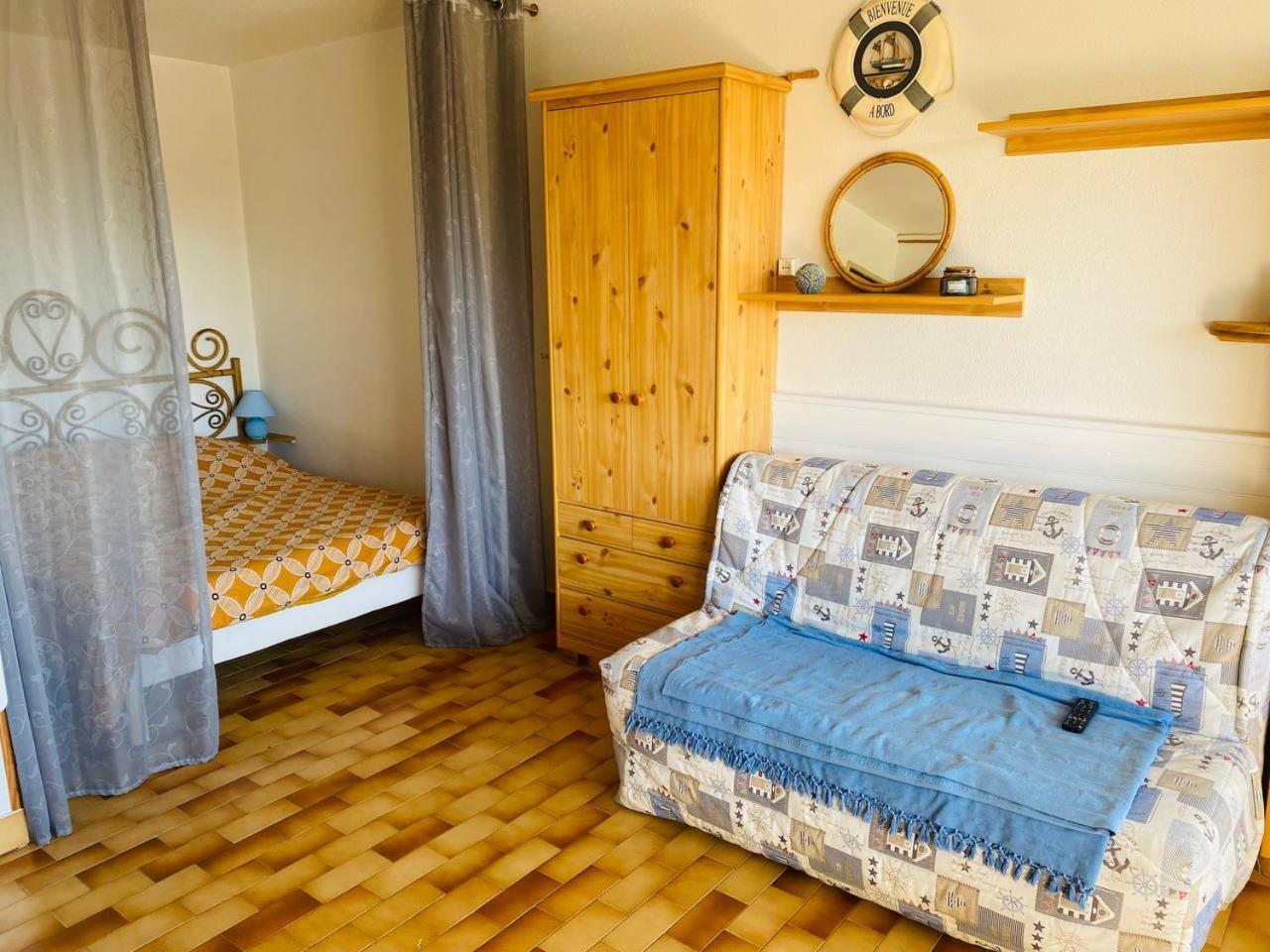 A 70 Metres De La Plage, Etage 1 Apartamento *